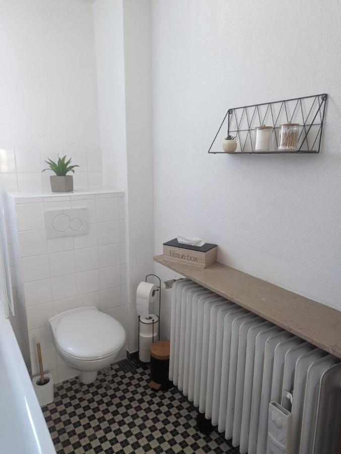Magda, Scheidt Apartment