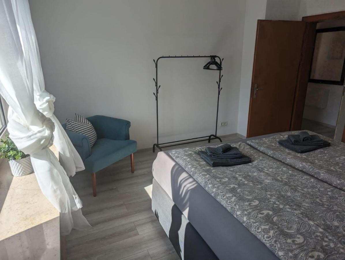 Magda, Scheidt Apartment